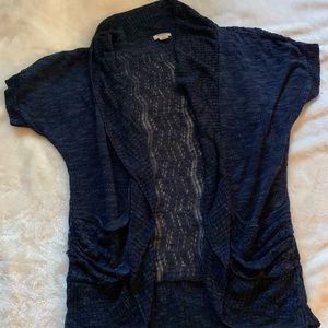 Medium short sleeved cardigan